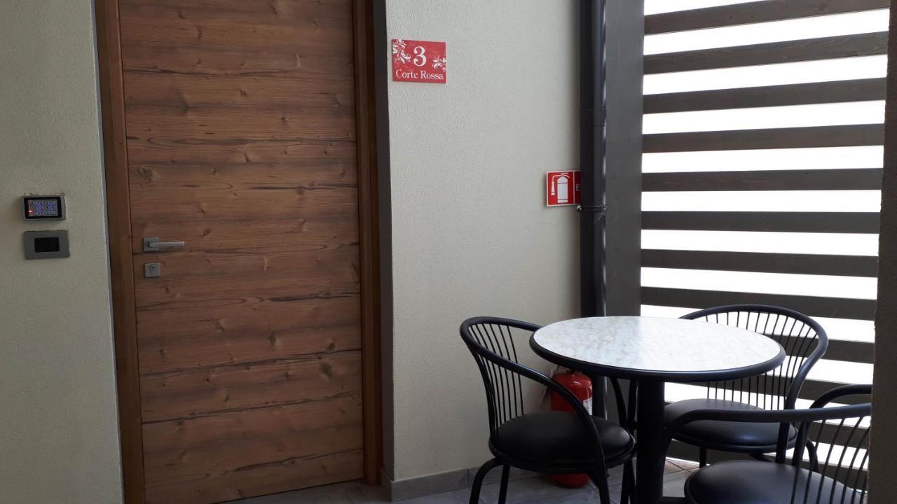 Hotel Bed & Rooms , Corte Rossa -1 Min Walk To Bernina Express Tirano Extérieur photo