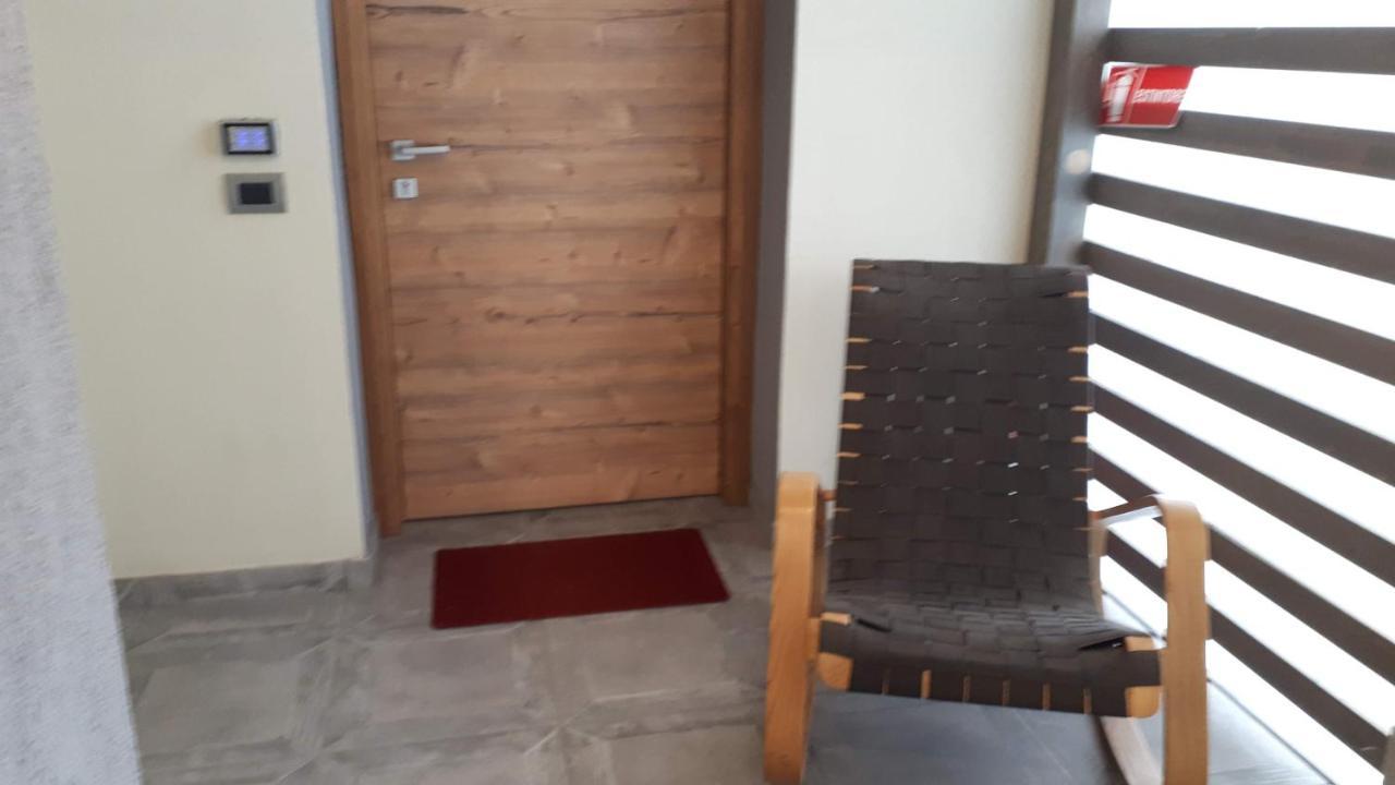 Hotel Bed & Rooms , Corte Rossa -1 Min Walk To Bernina Express Tirano Extérieur photo