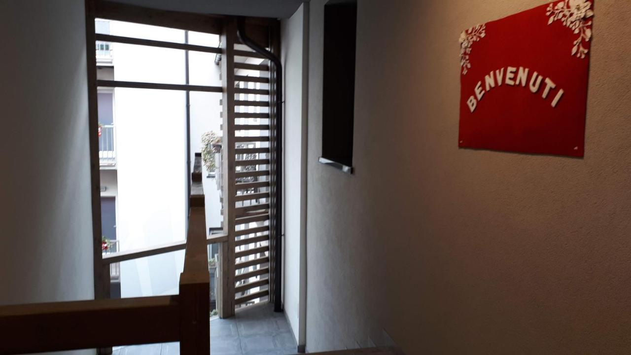Hotel Bed & Rooms , Corte Rossa -1 Min Walk To Bernina Express Tirano Extérieur photo