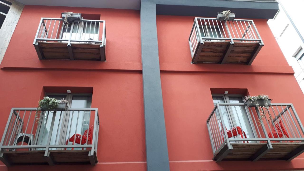 Hotel Bed & Rooms , Corte Rossa -1 Min Walk To Bernina Express Tirano Extérieur photo