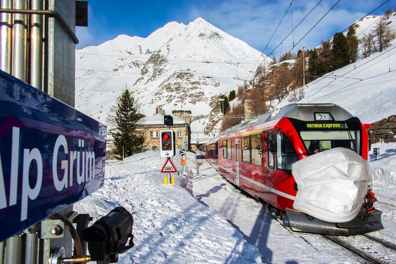 Hotel Bed & Rooms , Corte Rossa -1 Min Walk To Bernina Express Tirano Extérieur photo